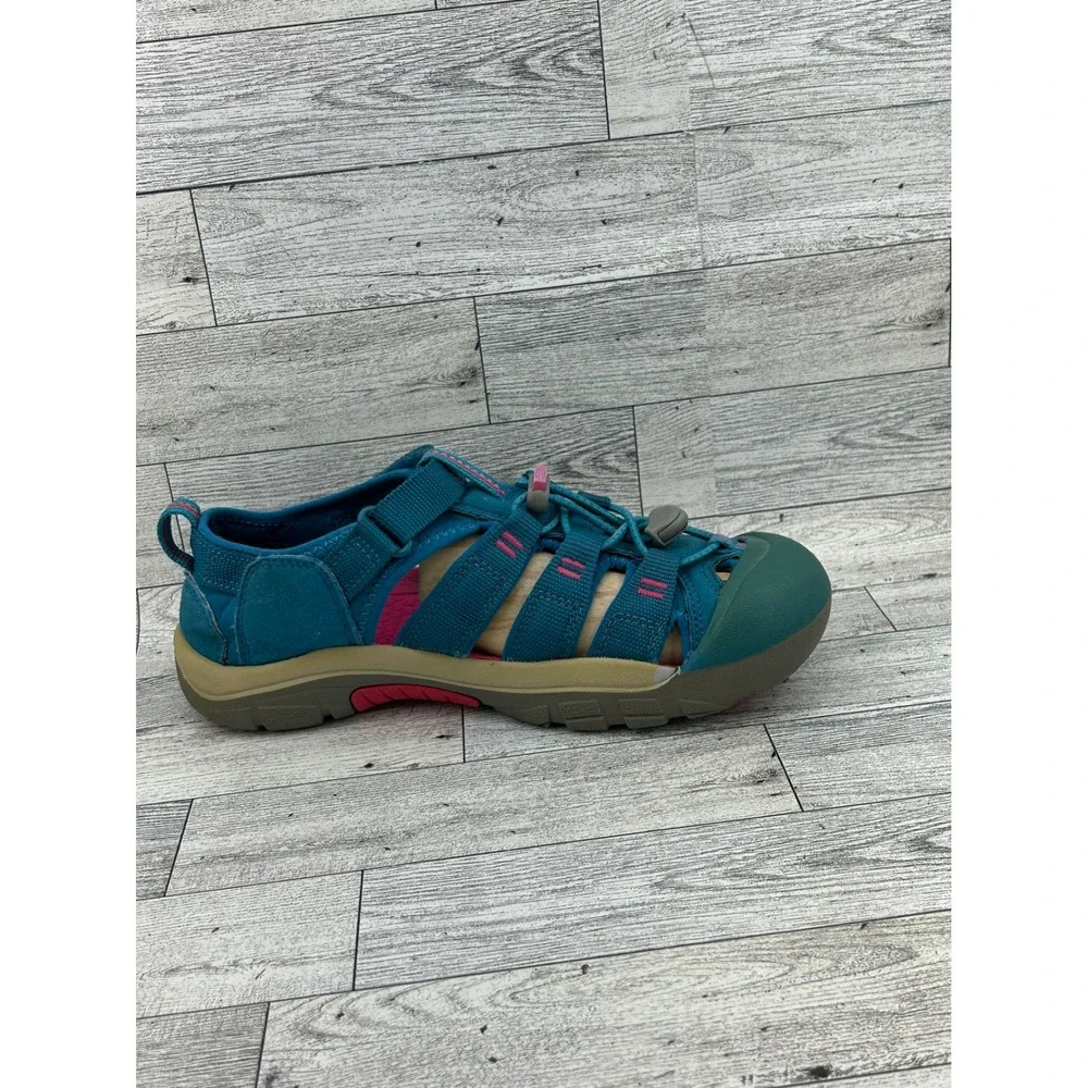 Keen Newport H2 Blue Pink Hiking Sandals Kids Sz 5 1020362 Toe Protection